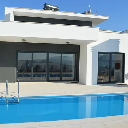 Modern With Private Swimming Pool * Famalicao
