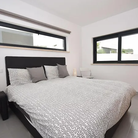 Σπίτι διακοπών Modern With Private Swimming Pool *